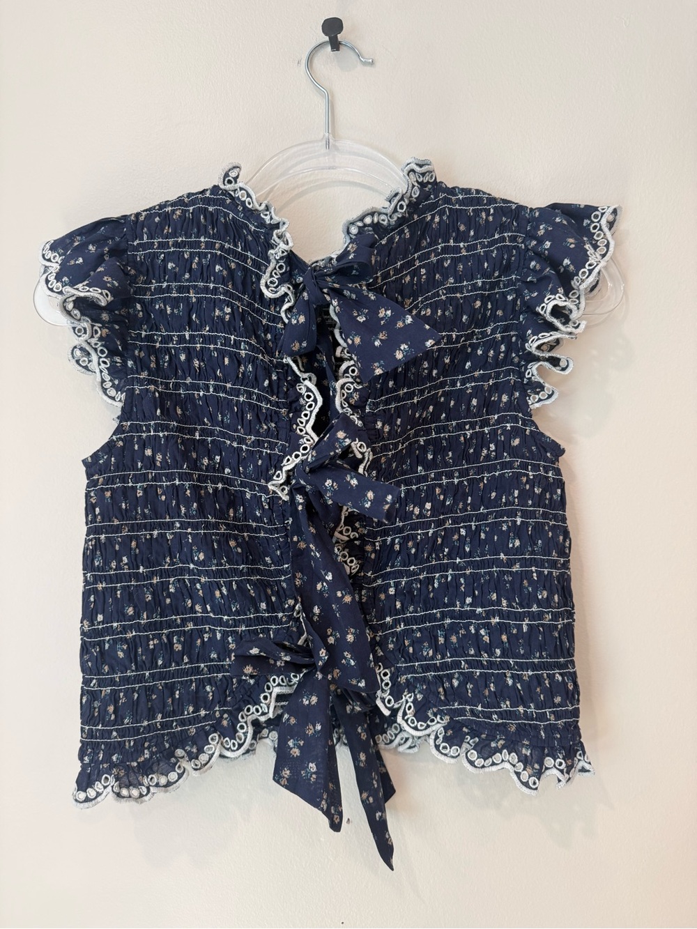 Sézane Liorane Blouse Smocked Floral Navy Blue Ruffle Lace Size 36 / 4 - Picture 5 of 12